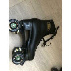 RS rolschaatsen, maat 38.