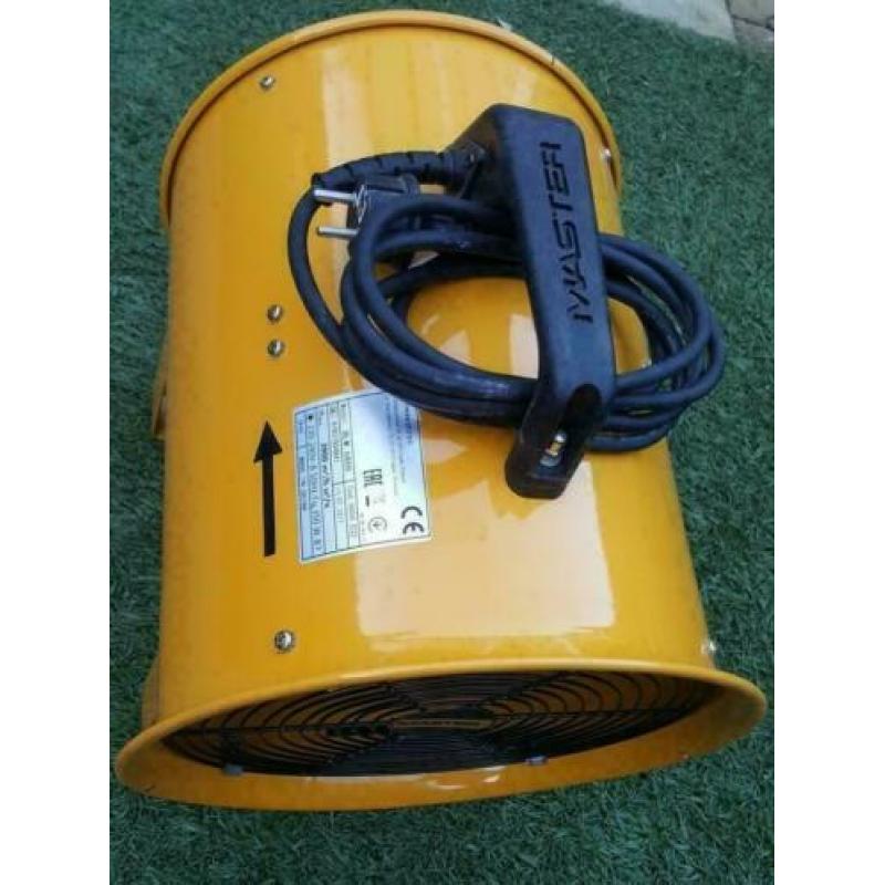 Bouw Ventilator Master BLM 6800 met deukje