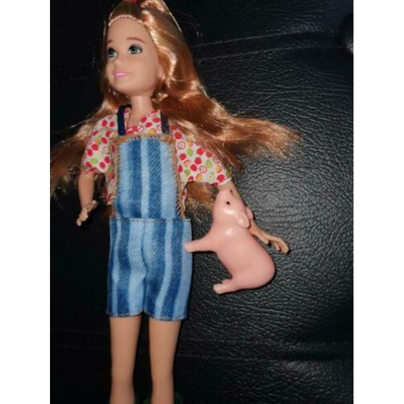 Barbie stacie farm met biggetje