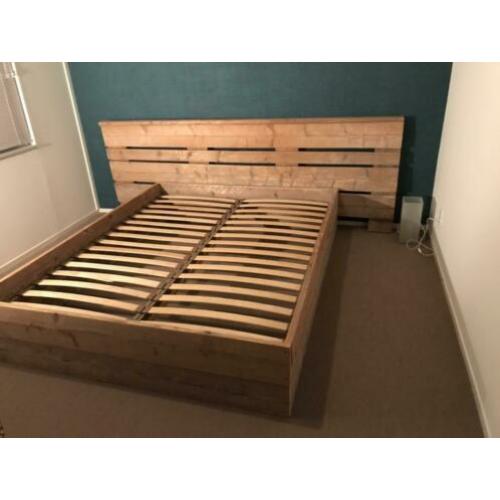 Steigerhout bed 160cm met hoofdbord