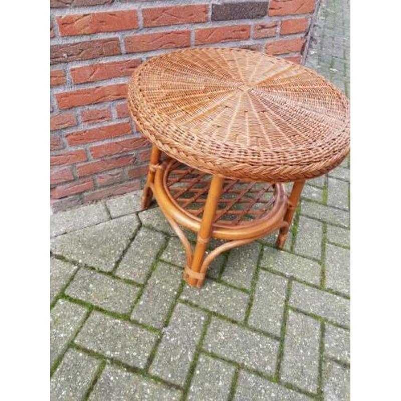 rotan bijzet tafel