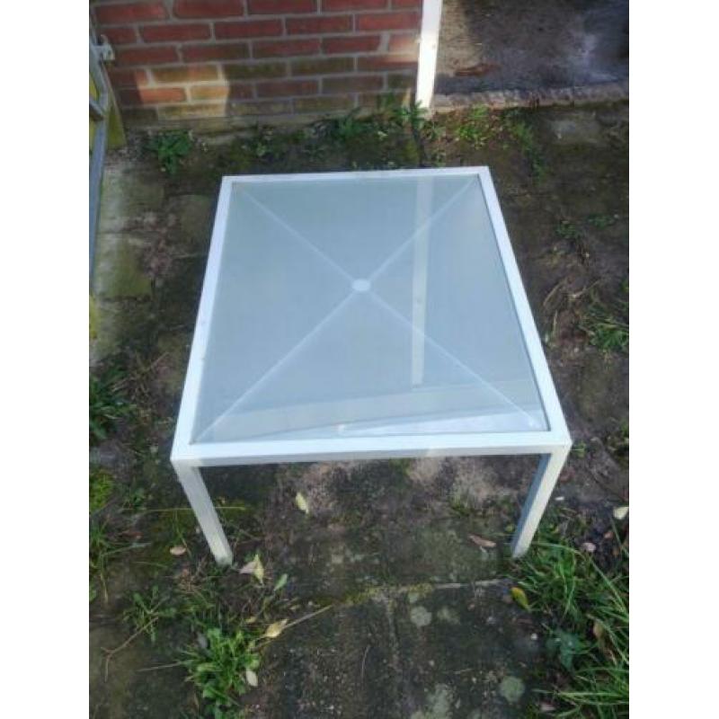 Glazen bijzettafel