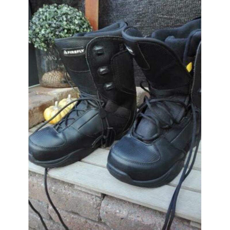 Snowboard met bindingen en evt schoenen