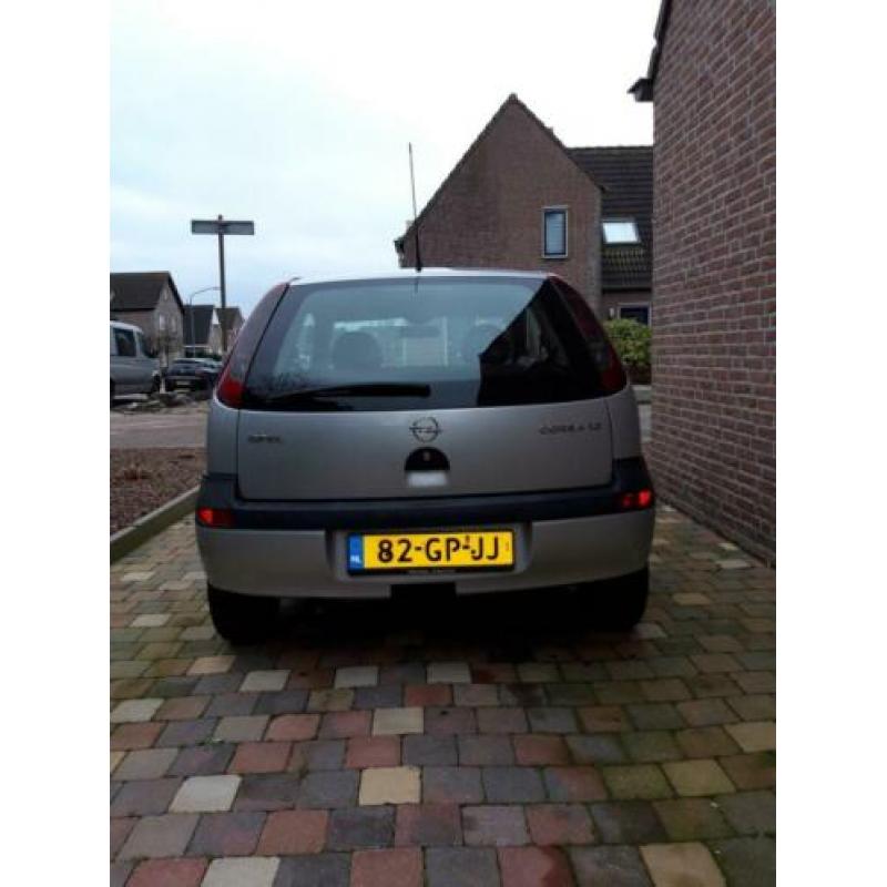 Opel Corsa 1.2 16V 3D 2001 Grijs