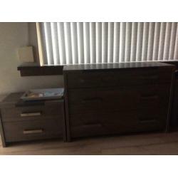 Tweepersoons bed 140x200 met lade kast en 2nachtkastjes