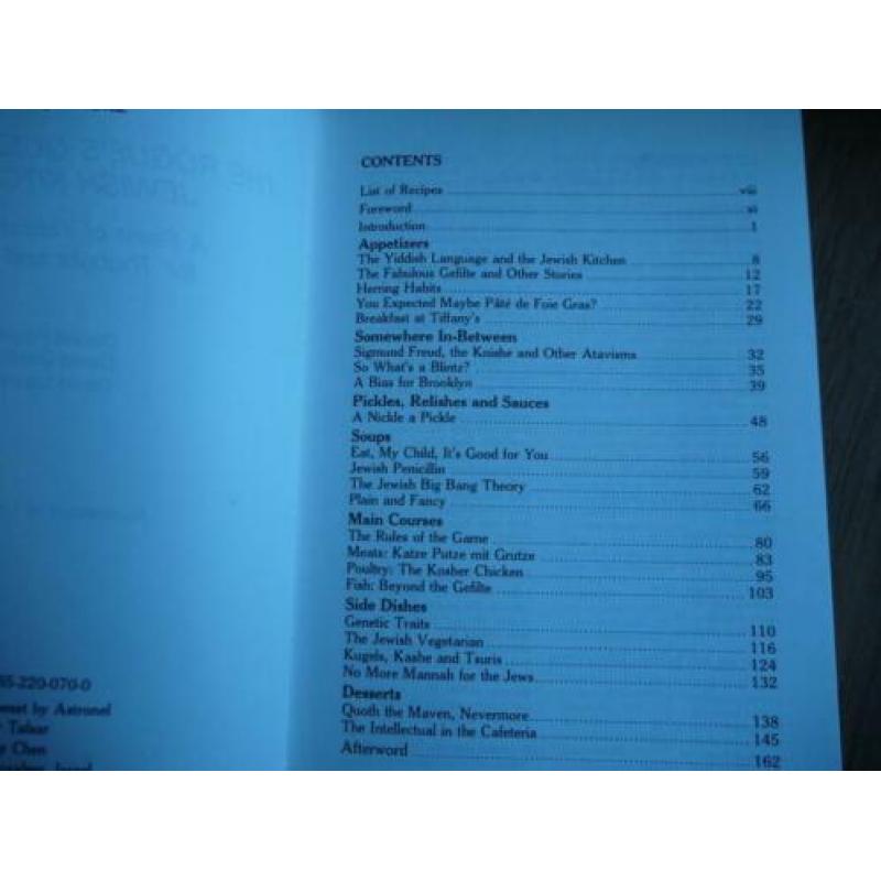 The Rogue;s guide to the jewisch kitchen Daniel Rogov,