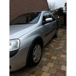 Opel Corsa 1.2 16V 3D 2001 Grijs