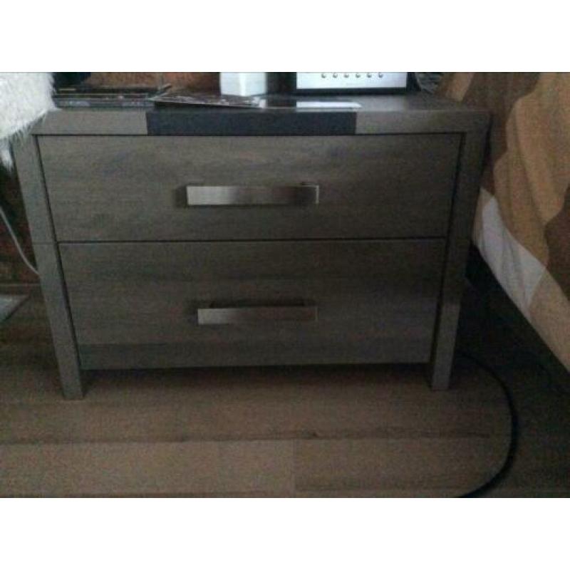 Tweepersoons bed 140x200 met lade kast en 2nachtkastjes