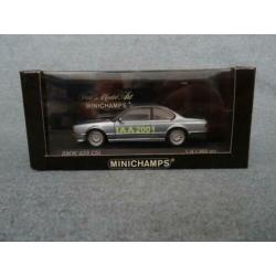 BMW E24 635 CSi blauw IAA 2001 Minichamps 1:43 ZELDZAAM