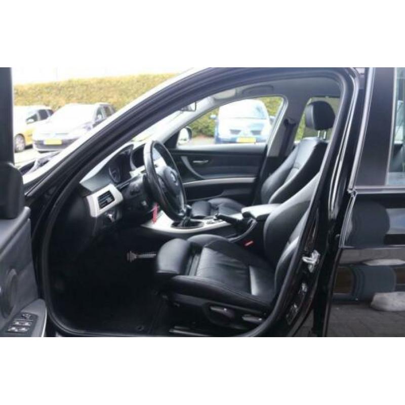 BMW 3 Serie Touring 320d Efficient Dynamics Edition Luxury L
