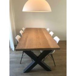 Zeer nette tafel + 6 stoelen te koop!