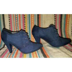 Blue suede shoes marine blauwe pumps maat 36