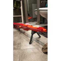 Mooie nerf mega gun schiet goed zo goed als nieuw
