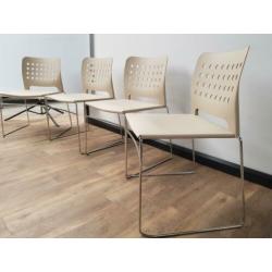 Beige sledestoel Markant