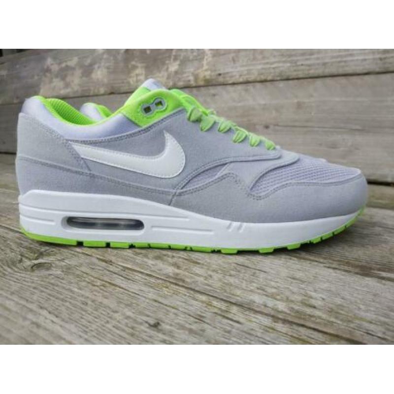 Air max 1 venom maat 46
