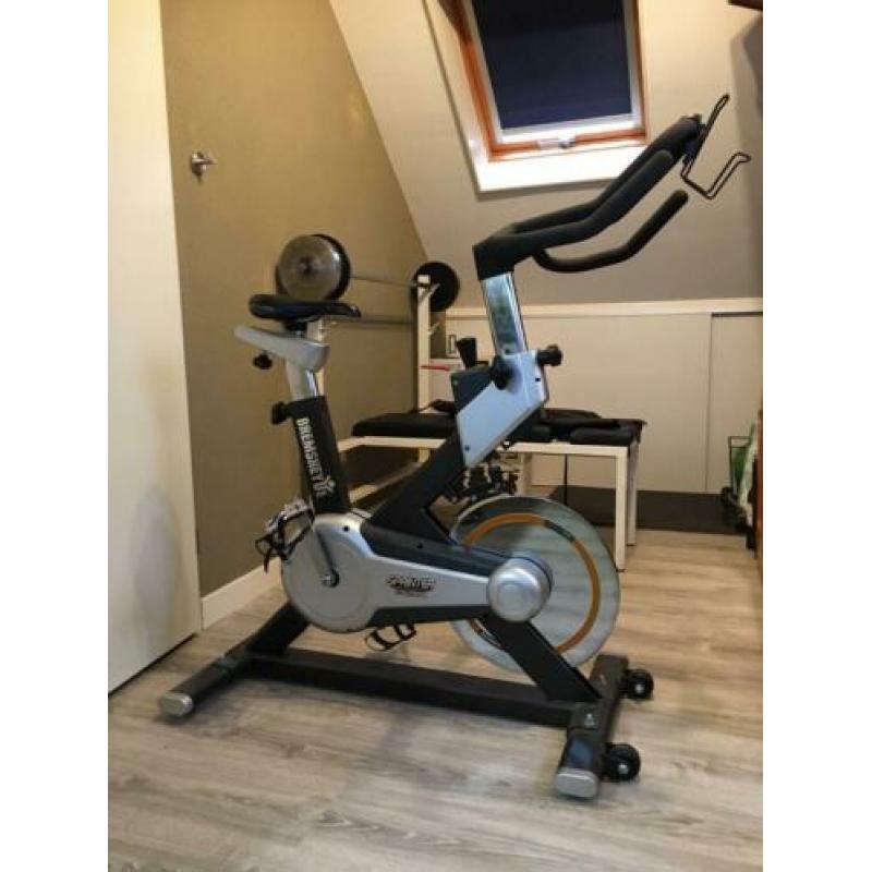 Te KOOP FITNESS APPARATUUR