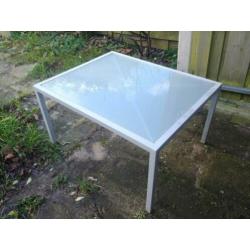Glazen bijzettafel