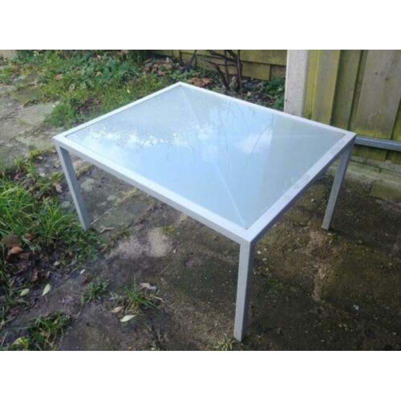 Glazen bijzettafel