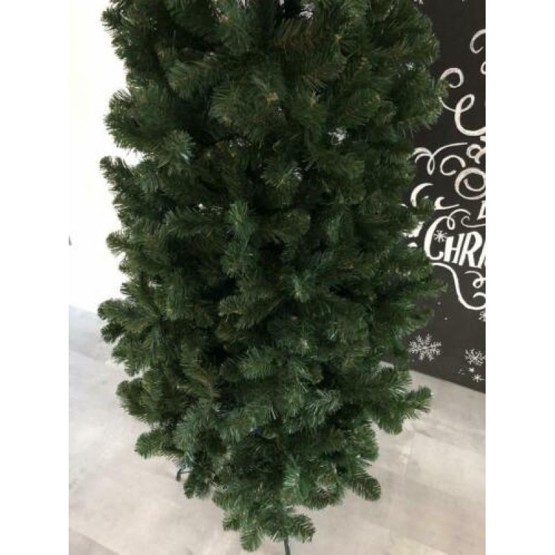 Kerstboom Smal / Hoog | 240cm | Kerst Christmas VTwonen