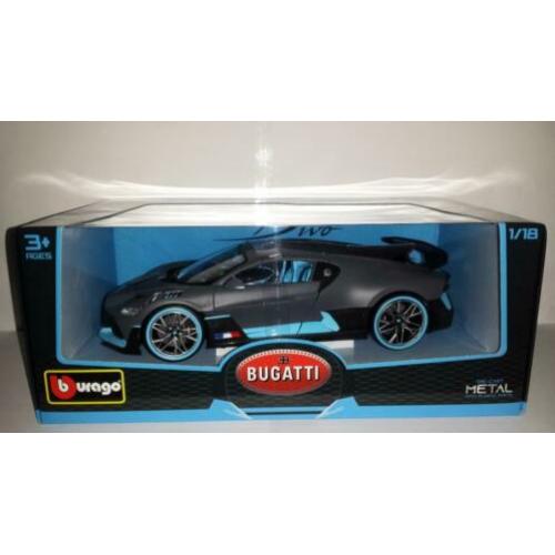 Bburago 1:18 Bugatti Divo bouwjaar 2018 mattgrijs/blauw