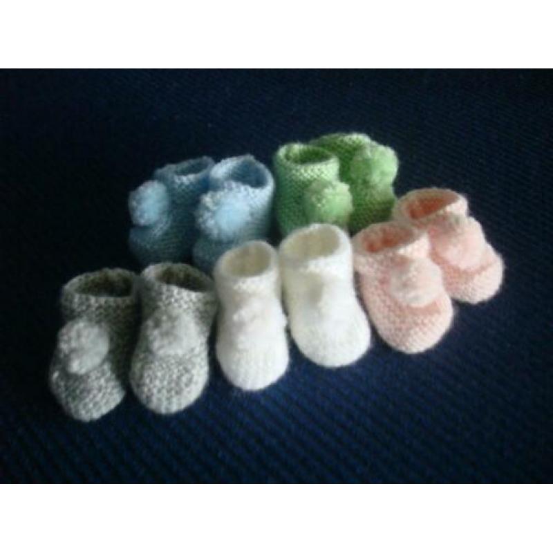 Poppenkleertjes - Vele maten POPPENSLOFJES/PANTOFFELTJES