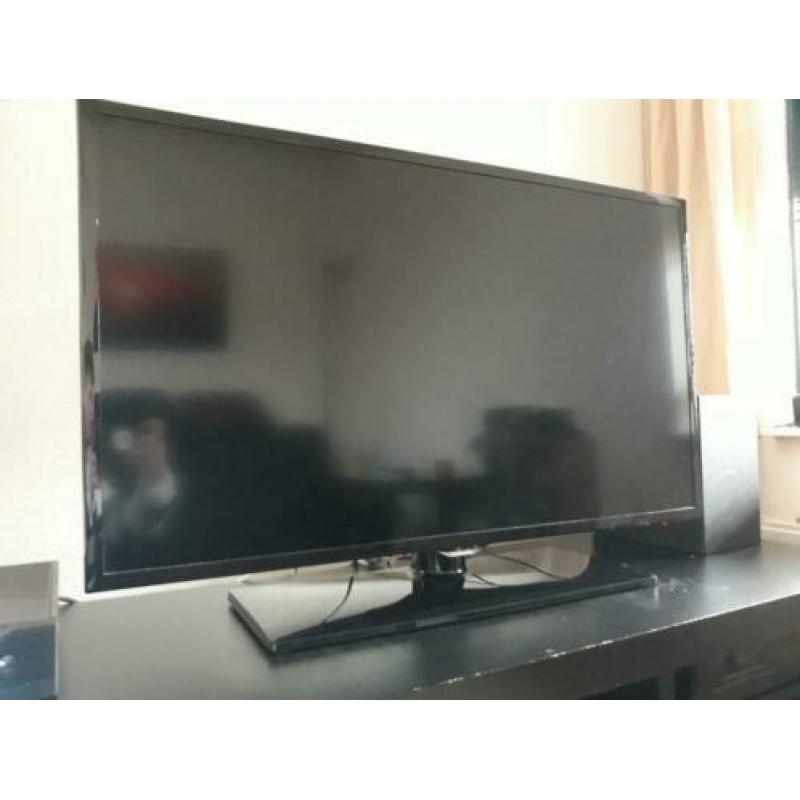 Nette Samsung UE39F5000 39 inch Full HD TV