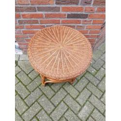 rotan bijzet tafel