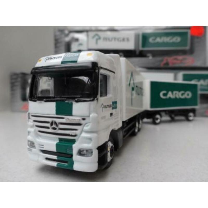 Schuco: Mercedes Actros V8 vrachtwagen RUDGES CARGO