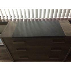Tweepersoons bed 140x200 met lade kast en 2nachtkastjes
