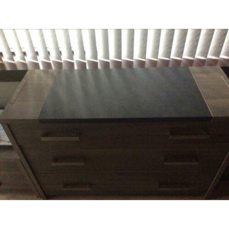 Tweepersoons bed 140x200 met lade kast en 2nachtkastjes