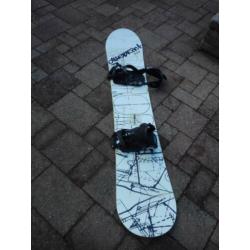 Snowboard met bindingen en evt schoenen