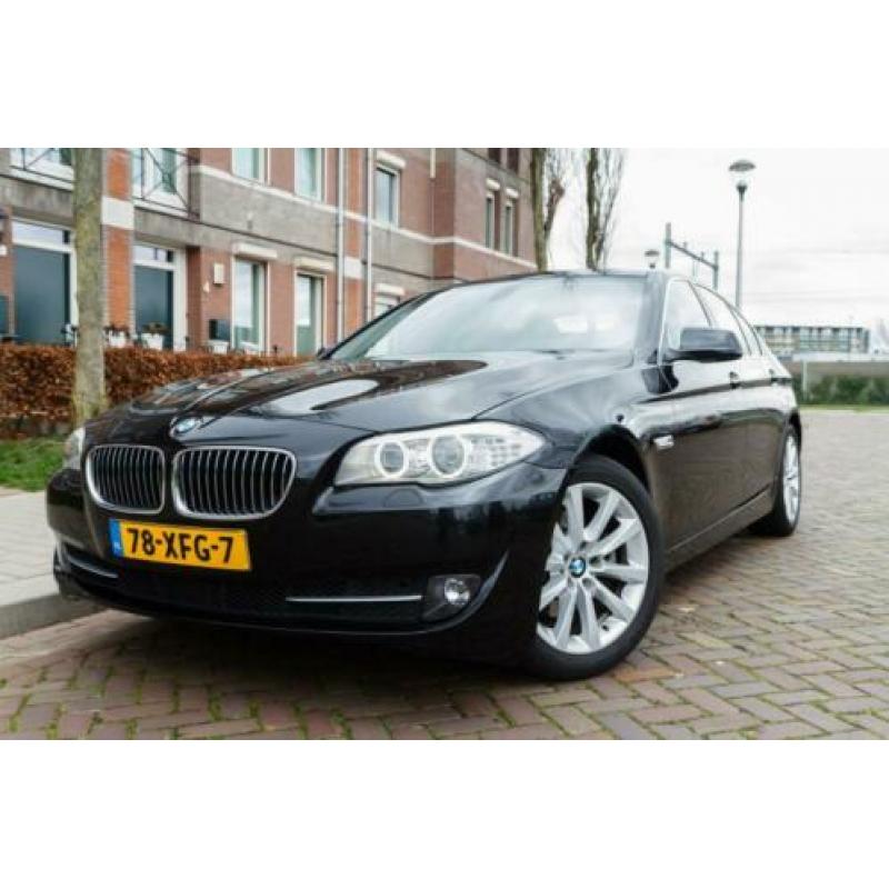 BMW 520i High Exec Leder/Panorama/18inch/Head-Up display