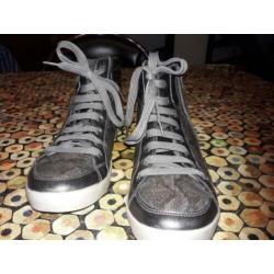 Leuke schoenen / gympen maat 40