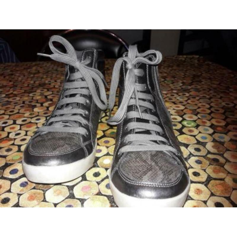 Leuke schoenen / gympen maat 40