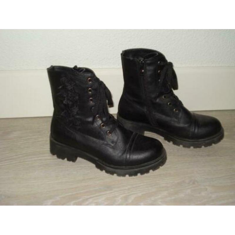 schoenen/enkellaarsjes/booties BIZZY maat 35