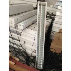 TL-armaturen PHILIPS HF incl.1x 58W buis €10,-