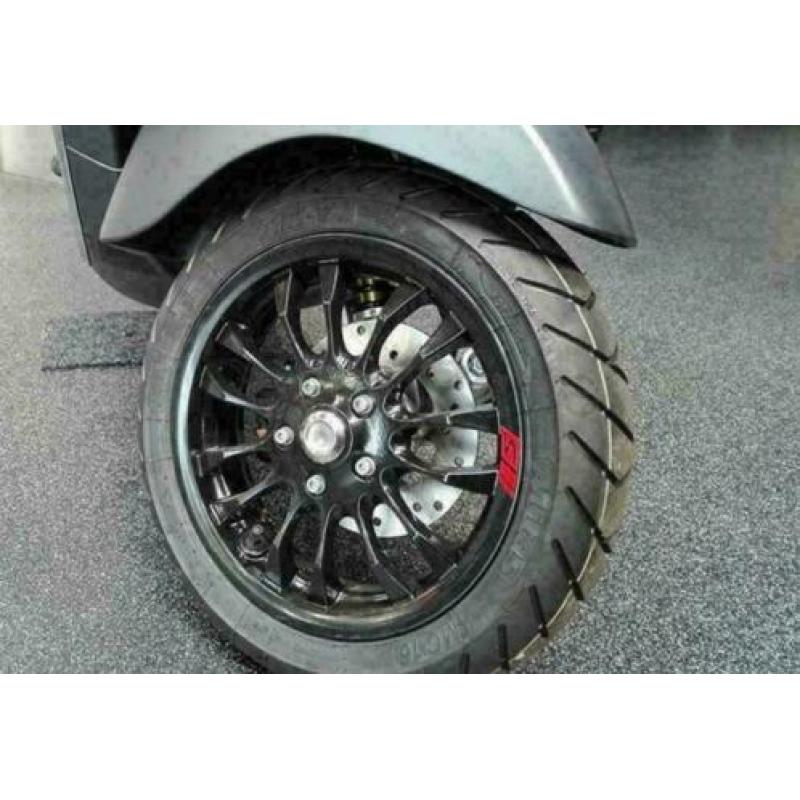 Piaggio Vespa Sprint / Primavera wielsticker sport 2017 rood