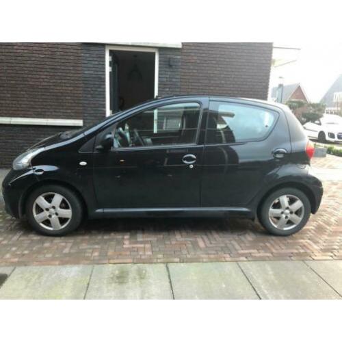Toyota Aygo 1.0 12V Vvt-i 5DRS 2008 Zwart