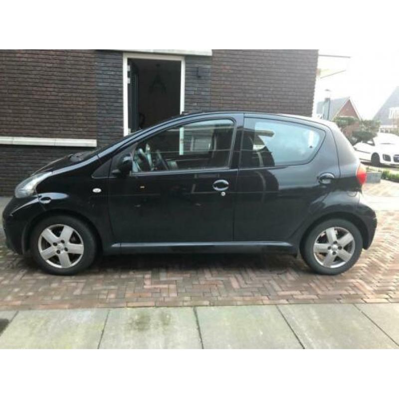 Toyota Aygo 1.0 12V Vvt-i 5DRS 2008 Zwart