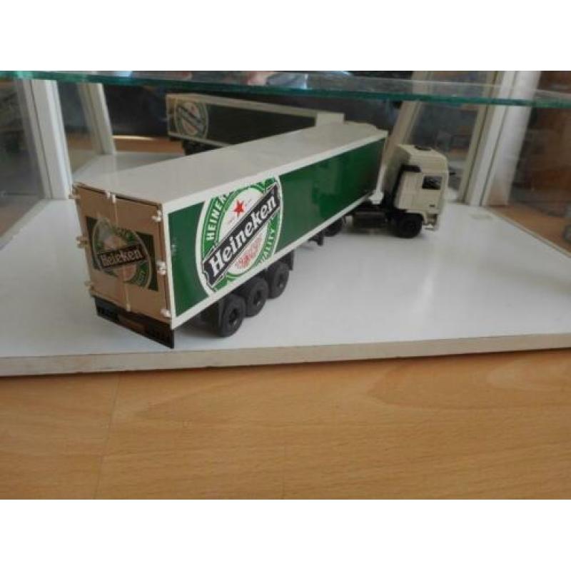 Tekno Volvo Truck met Trailer Heineken