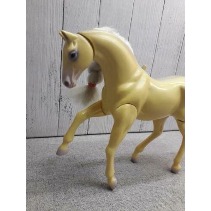 Barbie paard (jaren 90) net diverse geluiden. Werkt goed.