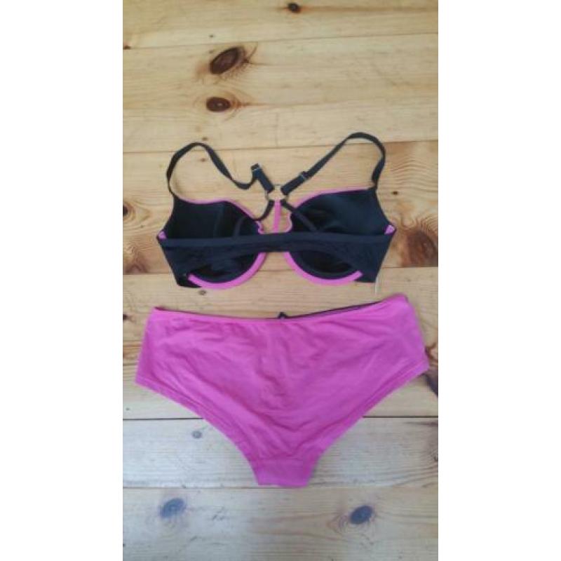 Roze/zwarte Sapph bikini 75D/L.