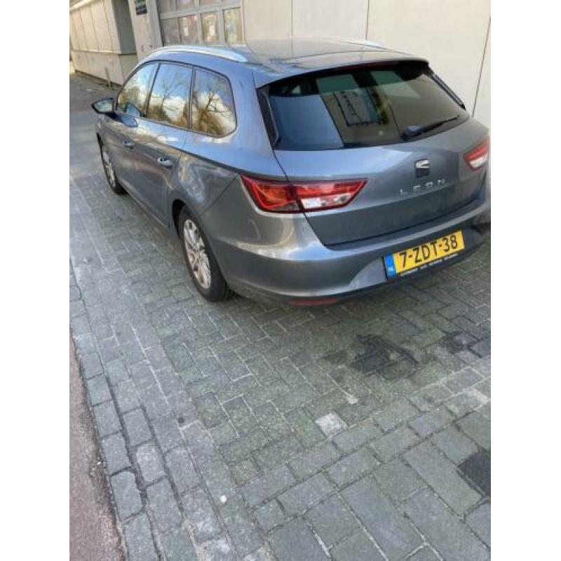 Seat Leon 1.6 TDI 81KW ST 2014 Grijs