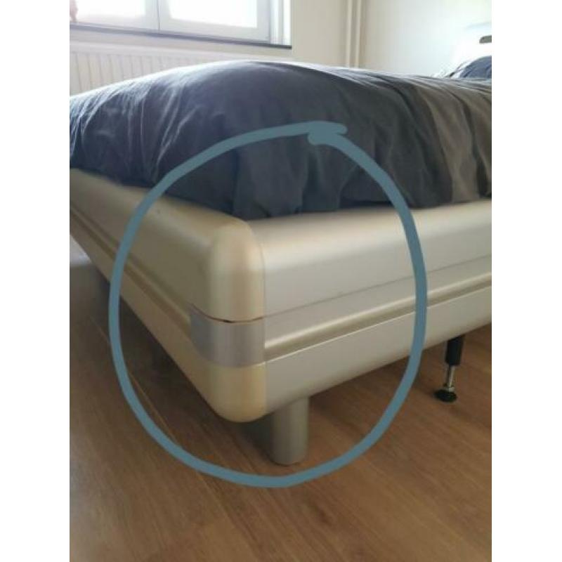 Tweepersoonsbed te koop
