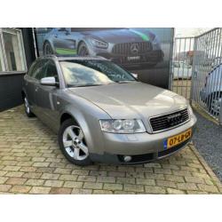 Audi A4 Avant 2.4 Exclusive MT AUTOMAAT Airco Dak