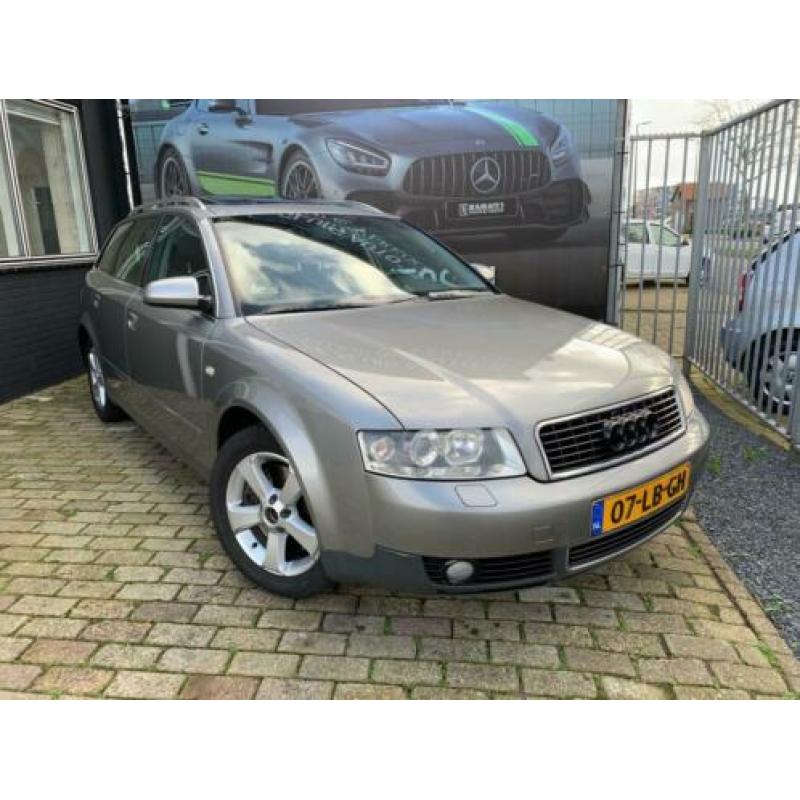 Audi A4 Avant 2.4 Exclusive MT AUTOMAAT Airco Dak