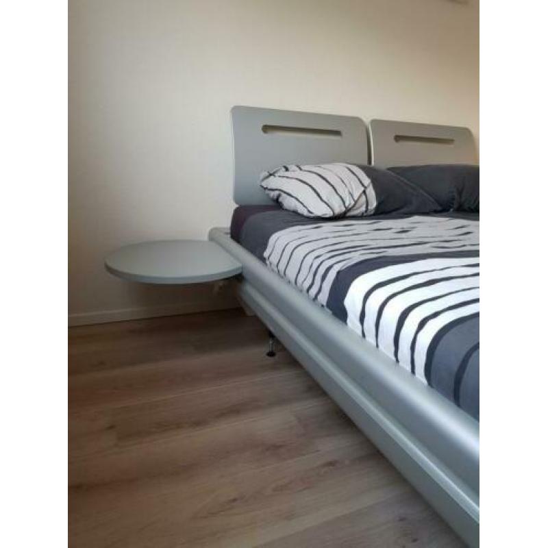 Tweepersoonsbed te koop