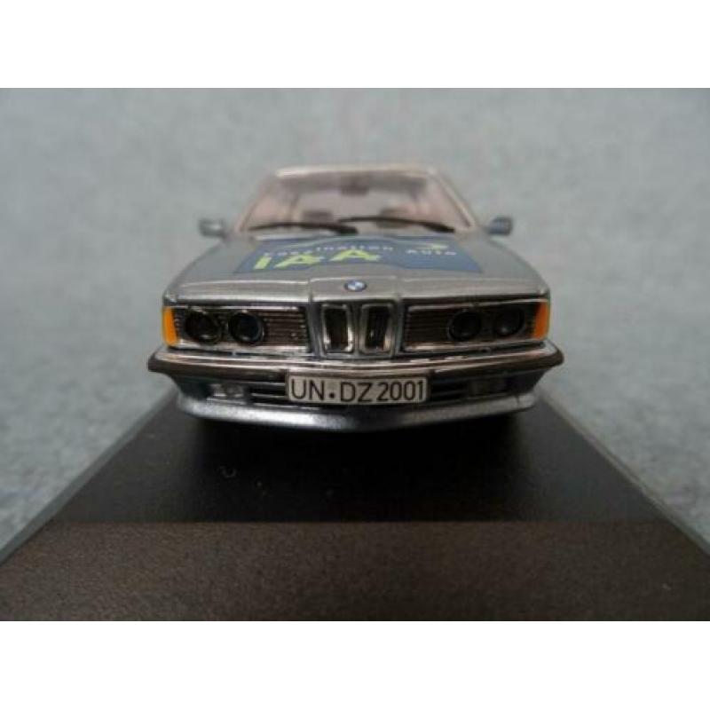 BMW E24 635 CSi blauw IAA 2001 Minichamps 1:43 ZELDZAAM
