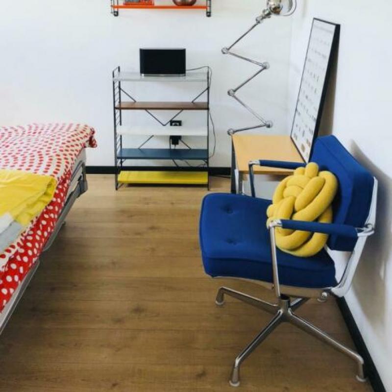 Herman Miller Vitra Eames Intermediate Chair
