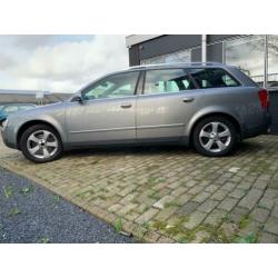 Audi A4 Avant 2.4 Exclusive MT AUTOMAAT Airco Dak